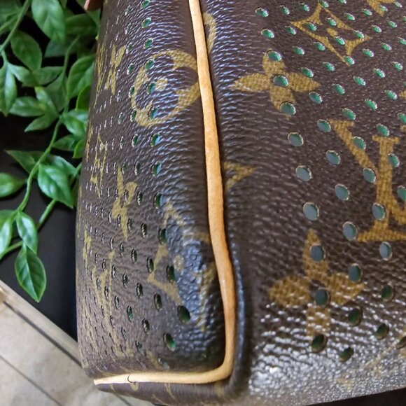 EUC RARE Authentic Limited Edition Louis Vuitton Perforated Speedy 30 - Picture 16 of 16